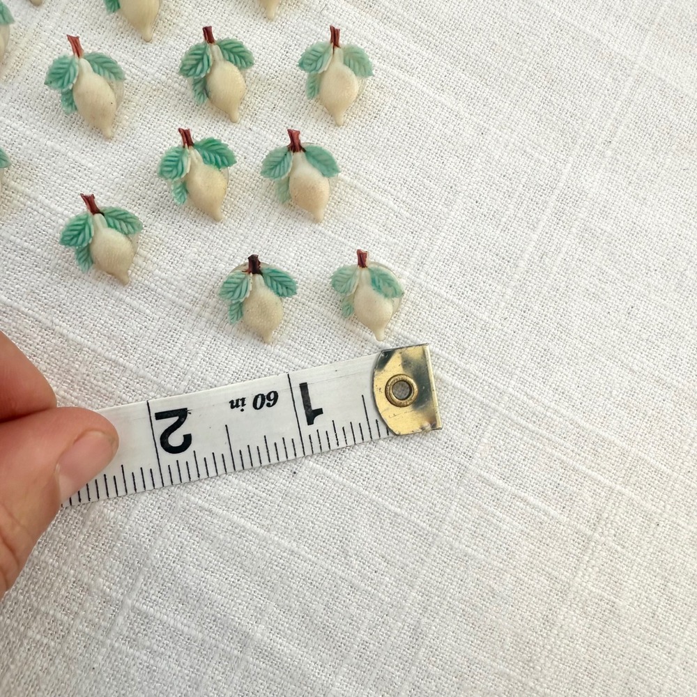 Set of 13 Vintage Lemon Buttons Yellow Vtg‎ Crafts - Picture 5 of 5